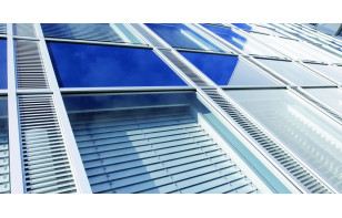 Brise soleil à lames plates...